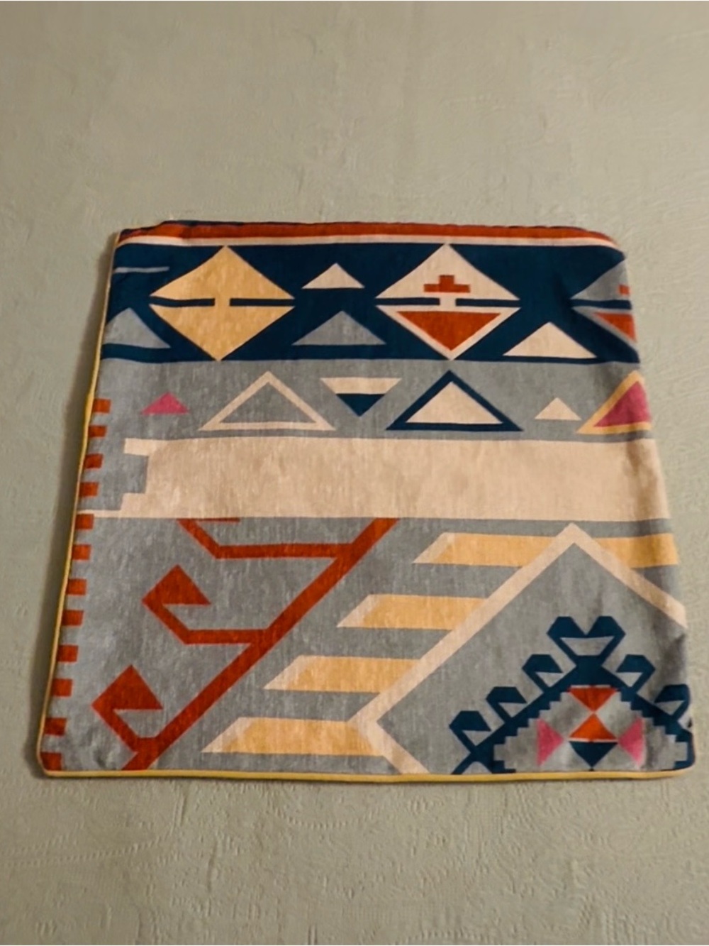 Southwestern Aztec design pillow case with zipper, used/ good.